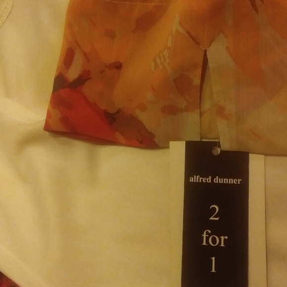 Alfred Dunner Woman Orange Floral 2-N-1 Blouse - Picture 5 of 8